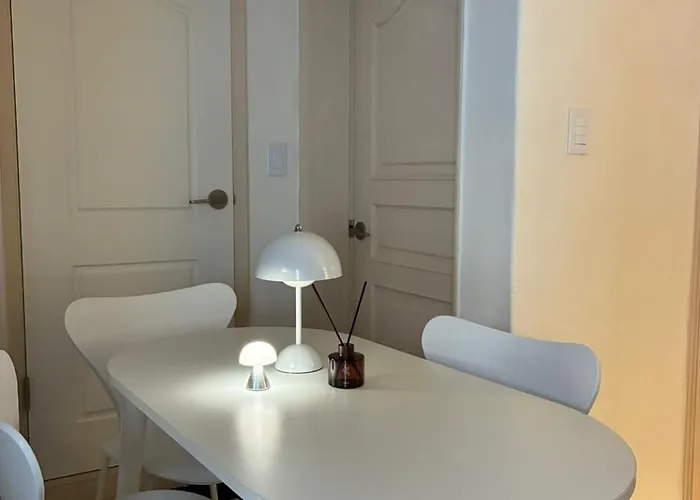 Wavy House - Ahyun, Sinchon, Hongdae, Station 아현 신촌 홍대 서울역 Apartment Seoul