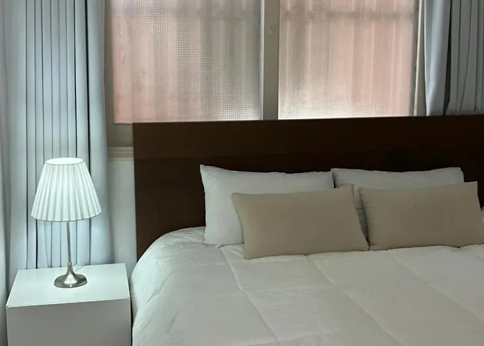 Wavy House - Ahyun, Sinchon, Hongdae, Station 아현 신촌 홍대 서울역 * Seoul