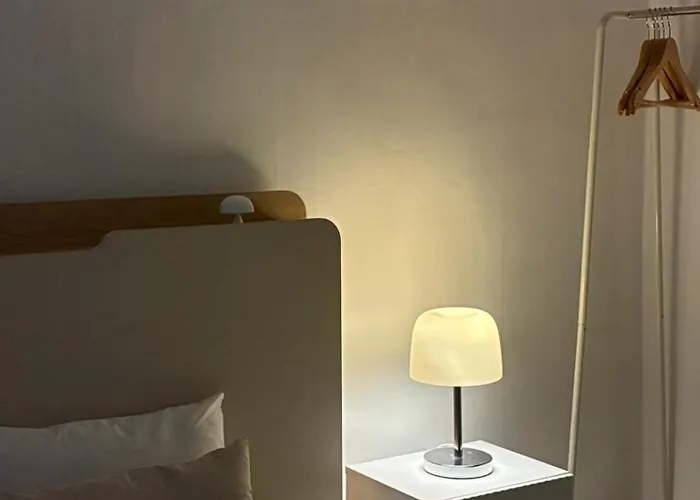 Wavy House - Ahyun, Sinchon, Hongdae, Station 아현 신촌 홍대 서울역 *